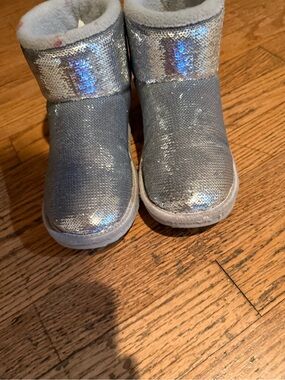 UGG Kids Classic Mini Mirror Ball Silver Sequin Boots Size 5